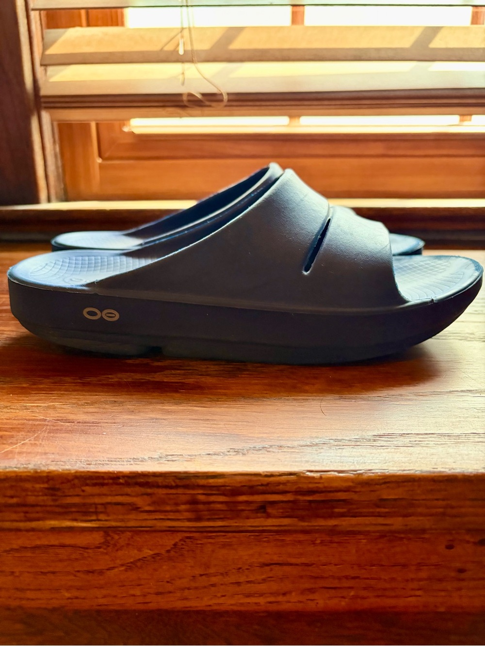 OOFOS Men's Recovery Slide Sandals in Navy Blue